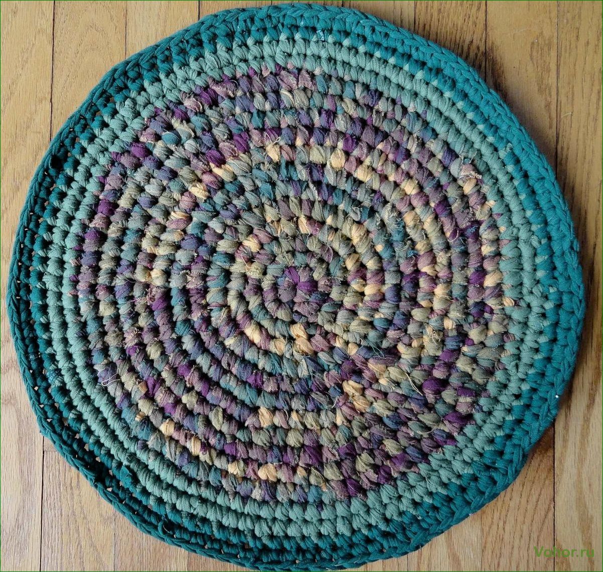 Crochet round rug: beautiful and cool!