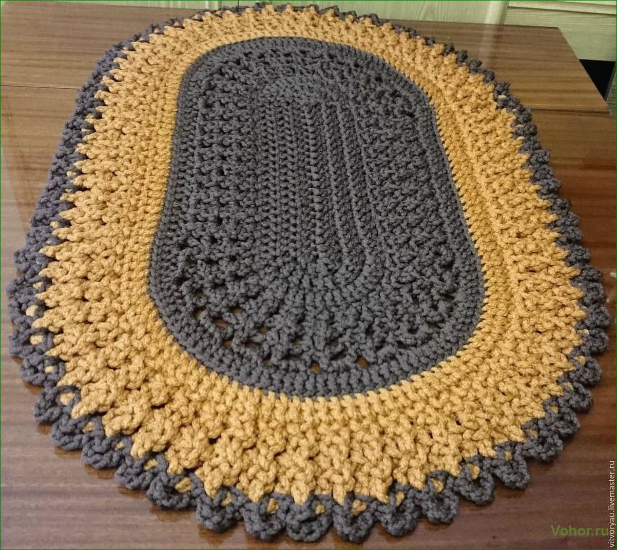 Crochet round rug: beautiful and cool!