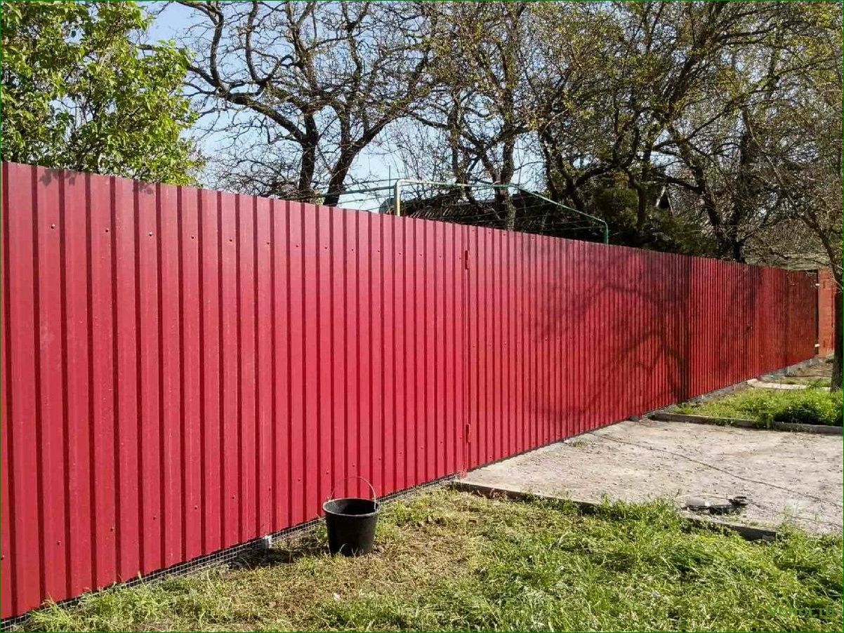 Corrugated Sheeting for Fencing: Advantages and Uses